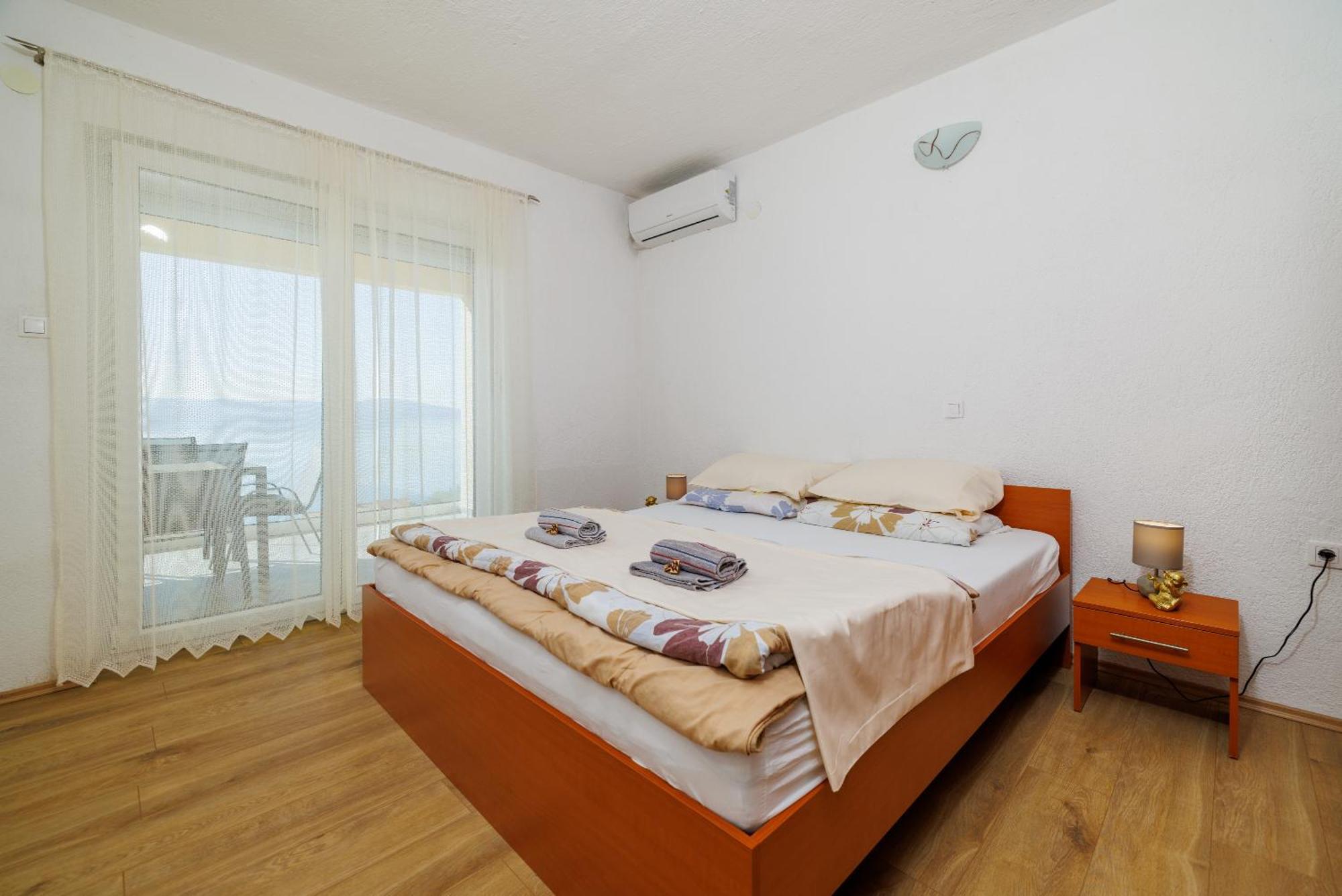 Apartmani Tijana 노비비노돌스키 외부 사진